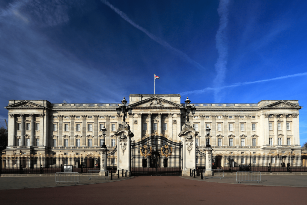 Image of Buckingham Palace, an example of Neoclassical Architecture
