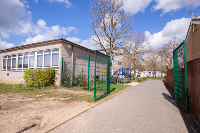 Chelmer_Valley_High_School_Main_Gates